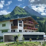 Birg 1414 * Warth (Vorarlberg)