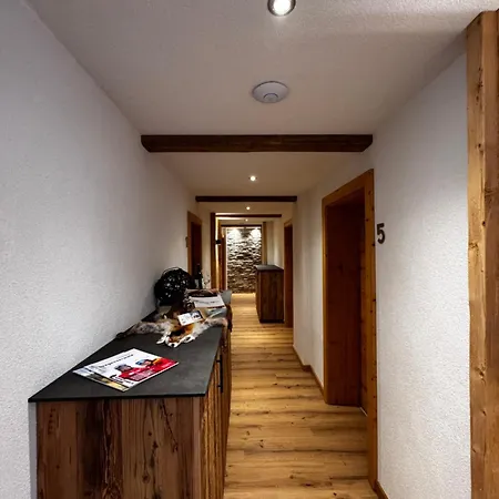 Habitación en casa particular Birg 1414 Warth (Vorarlberg)
